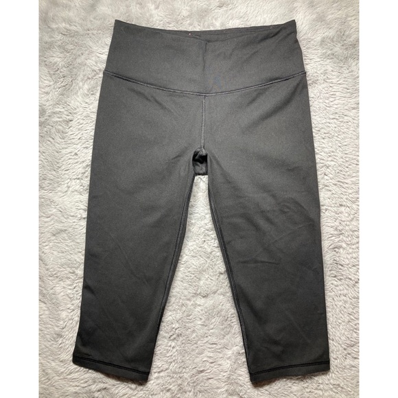 Victoria's Secret Pants - Victoria’s Secret sport knockout crop leggings